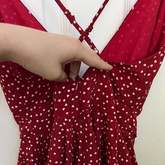 Red Romper similar fit to AE romper - Picture 2 of 2